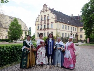 Wie vor 300 Jahren - die Gäste kamen aus Dresden, Döbeln und anderen Orten nach Kössern